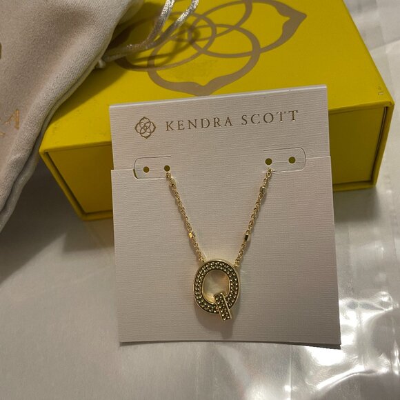 KENDRA SCOTT Letters Q Pendant Necklace Fashion Jewelry 14k Gold Plated New NWT - Picture 5 of 13